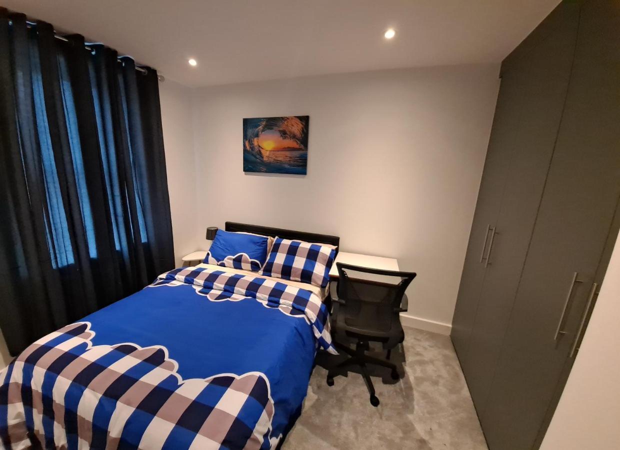 Modern Bedrooms In A House Leeds  Zewnętrze zdjęcie
